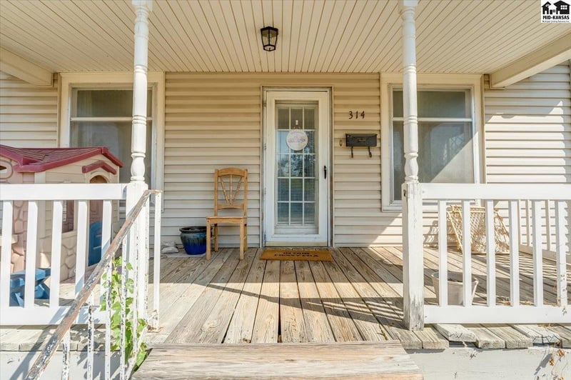 314 W 15 Ave, Hutchinson, KS 67501