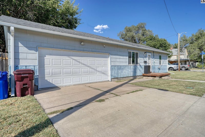 415 E Avenue A, Mcpherson, KS 67460