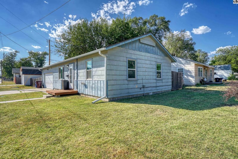 415 E Avenue A, Mcpherson, KS 67460