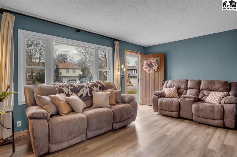 1232 E Hulse St, Mcpherson, KS 67460