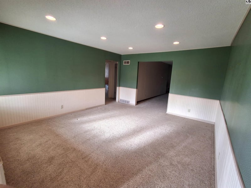 605 Welton St, Pratt, KS 67124