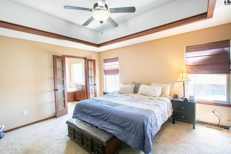 727 Goldspike Ct, Newton, KS 67114