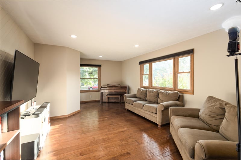 203 Crestview, Mcpherson, KS 67460