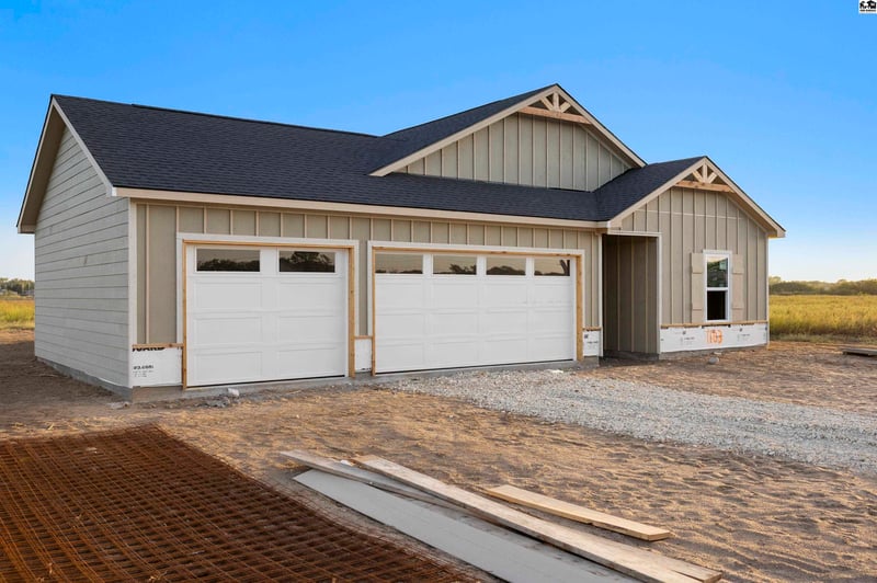 1103 E 40th Ave, Hutchinson, KS 67502