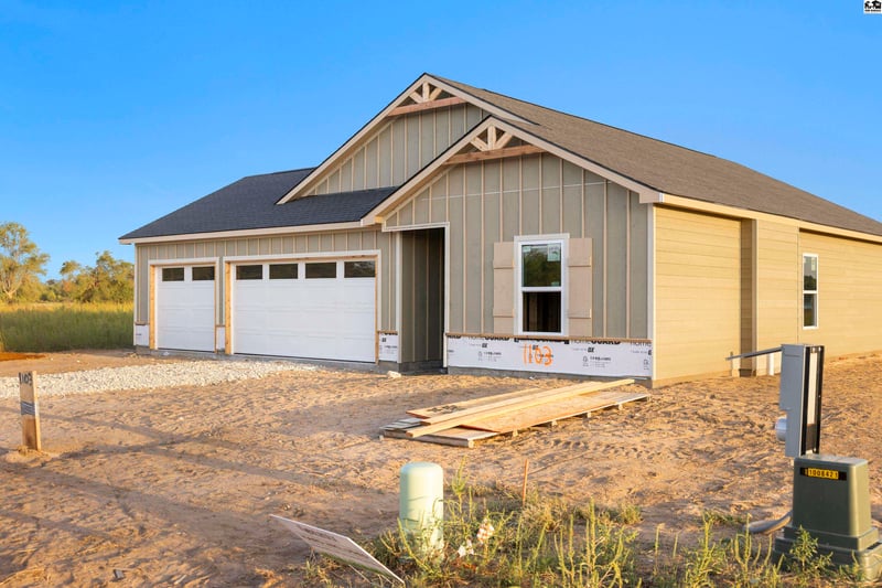 1103 E 40th Ave, Hutchinson, KS 67502