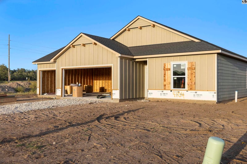 4104 Ridgewood Dr, Hutchinson, KS 67502