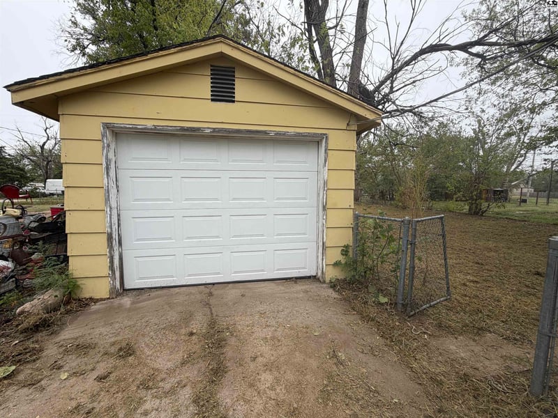 312 N Star, Hutchinson, KS 67501