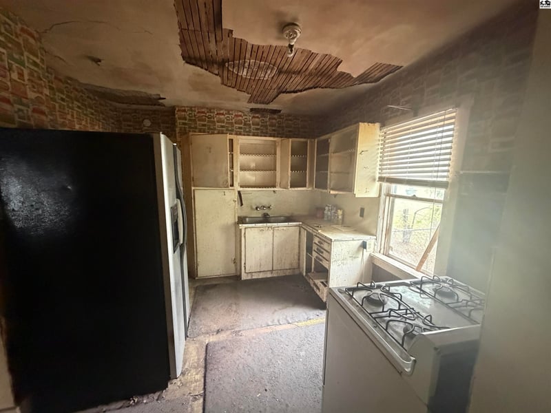 312 N Star St, Hutchinson, KS 67501