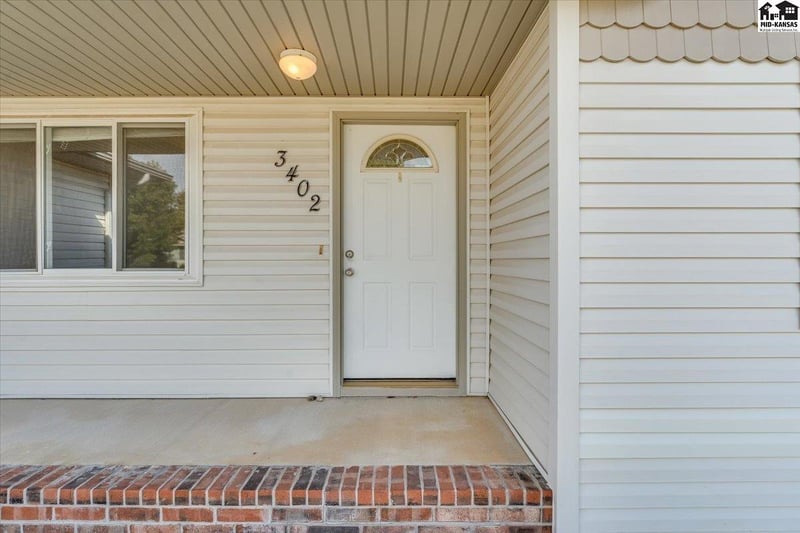 3402 Amanda St, Hutchinson, KS 67502