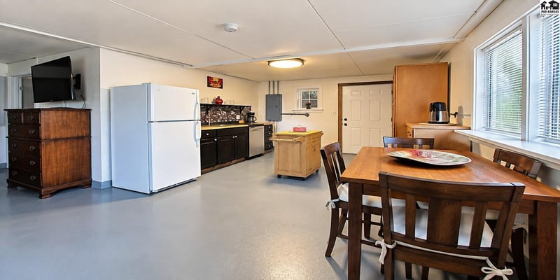 1005 Avenue T, Alden, KS 67512
