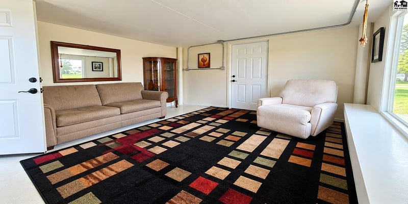 1005 Avenue T, Alden, KS 67512