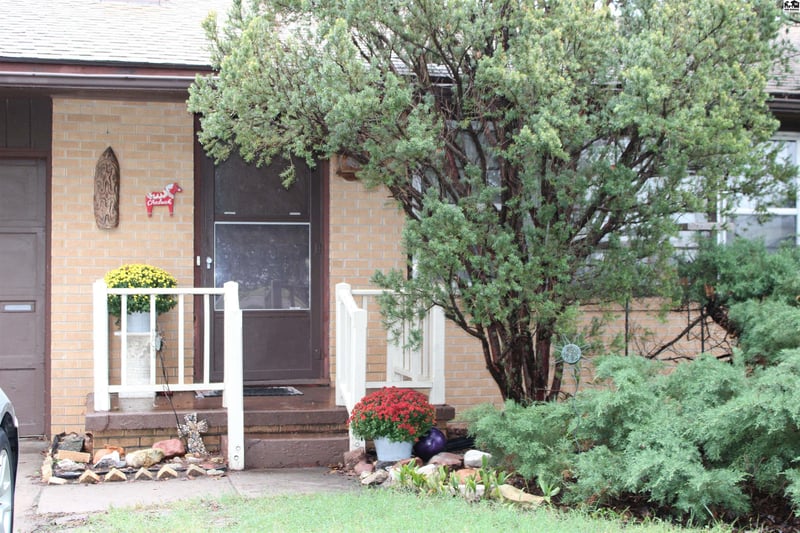 5 Faircrest Dr, Hutchinson, KS 67502