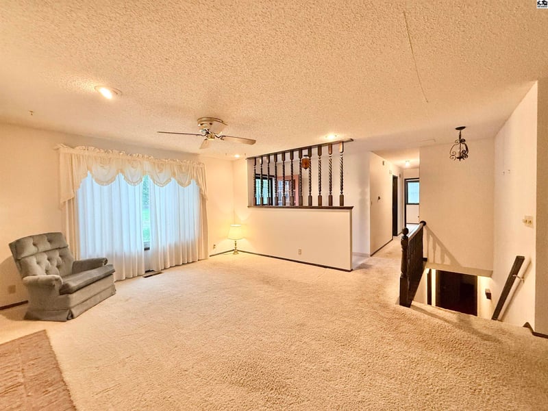 4109 Quivira Rd, Hutchinson, KS 67502