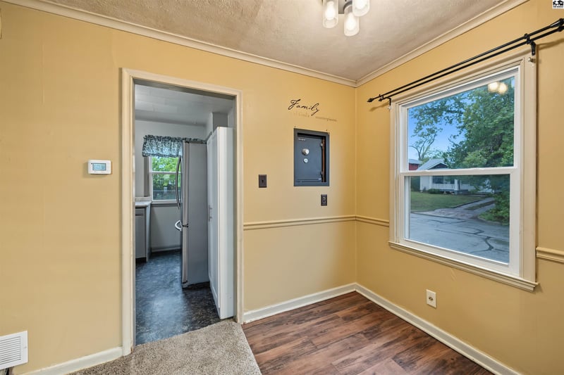 529 Franklin St, Salina, KS 67401