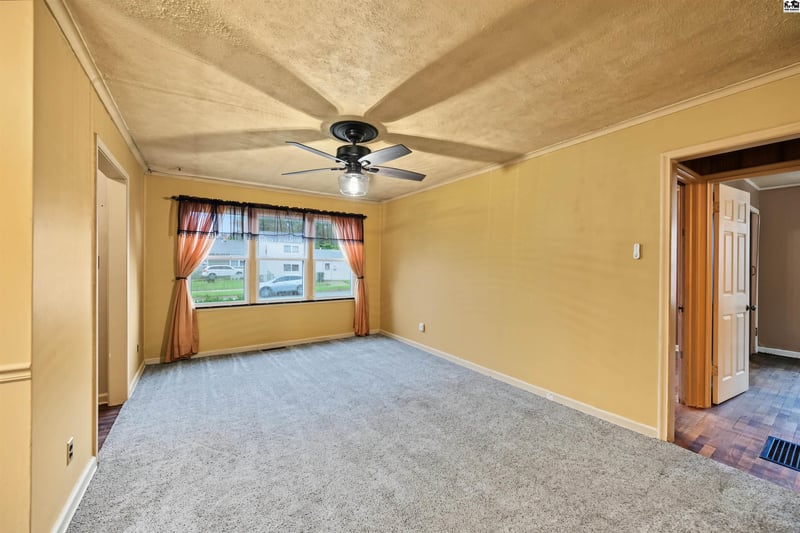 529 Franklin St, Salina, KS 67401