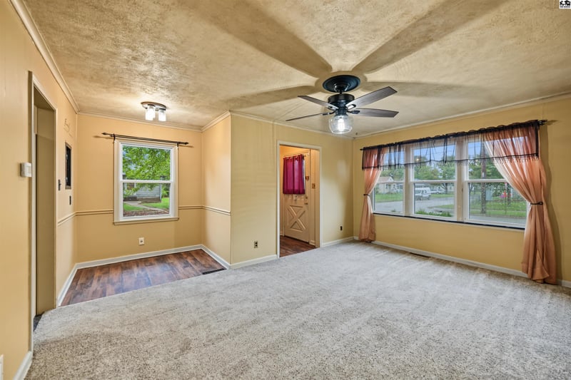 529 Franklin St, Salina, KS 67401