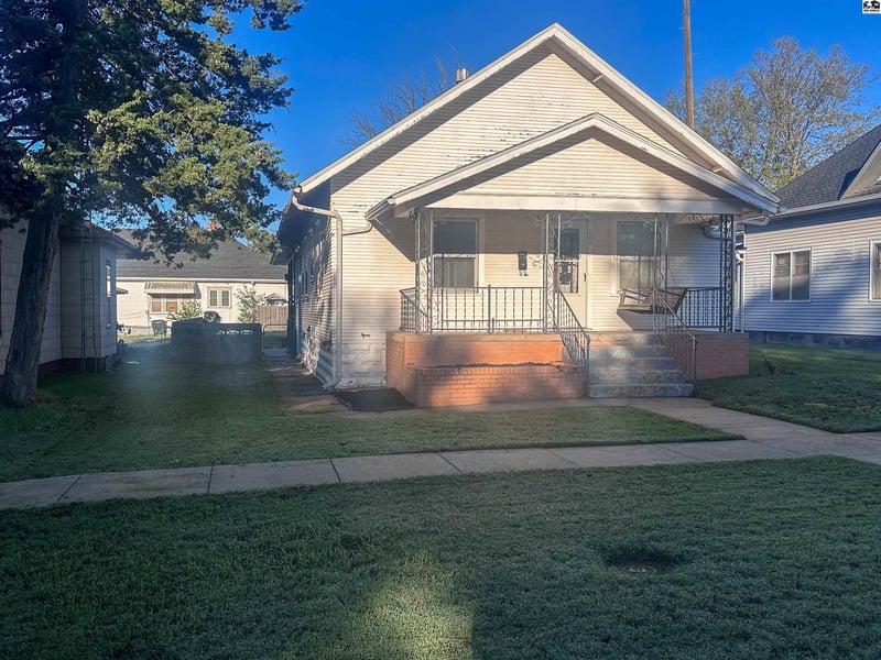 205 N Iuka St, Pratt, KS 67124