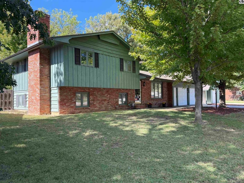 7009 N Madison, Hutchinson, KS 67502