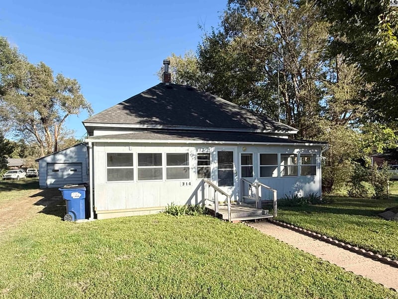 314 N 5th, Sterling, KS 67579