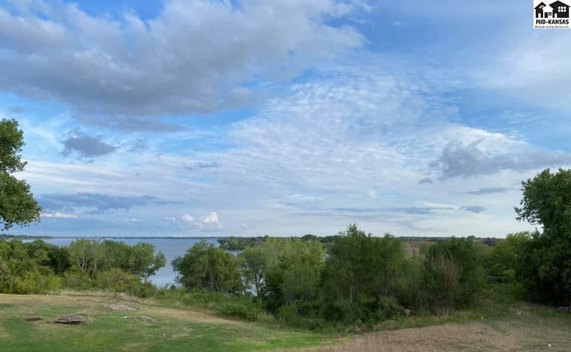 31 Shoreline Dr, Geneseo, KS 67444