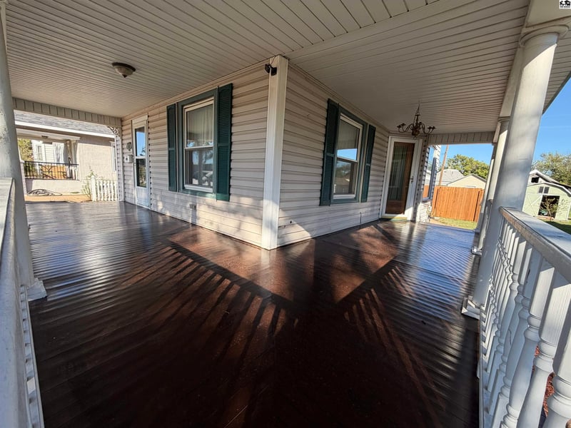512 N Main St, Pratt, KS 67124