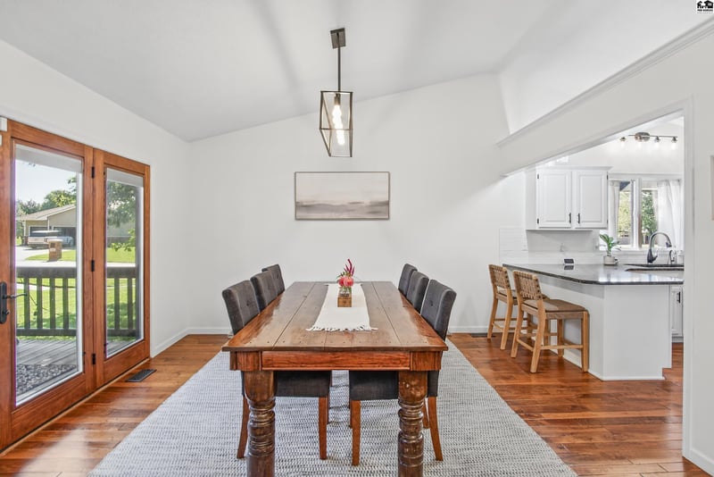 909 Turkey Creek Dr, Mcpherson, KS 67460