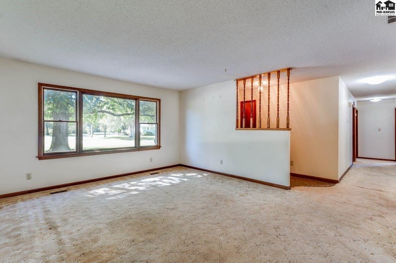 4 W Nickerson Blvd, Nickerson, KS 67561