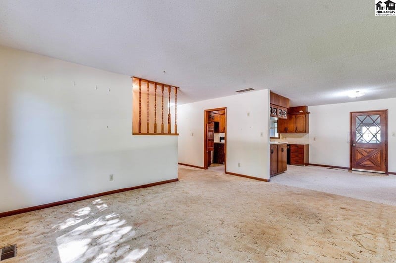 4 W Nickerson Blvd, Nickerson, KS 67561