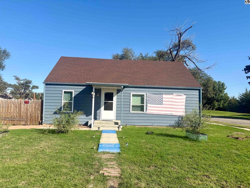 426 E Walker St, Hutchinson, KS 67501