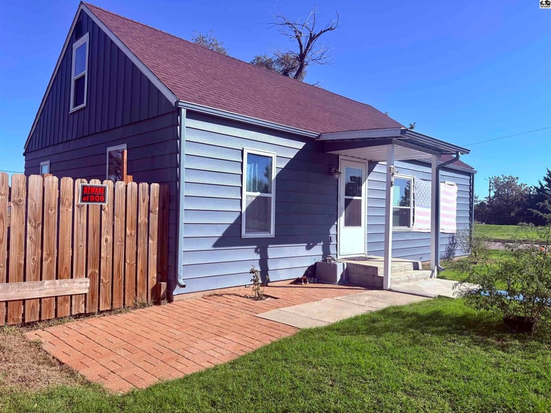 426 E Walker St, Hutchinson, KS 67501