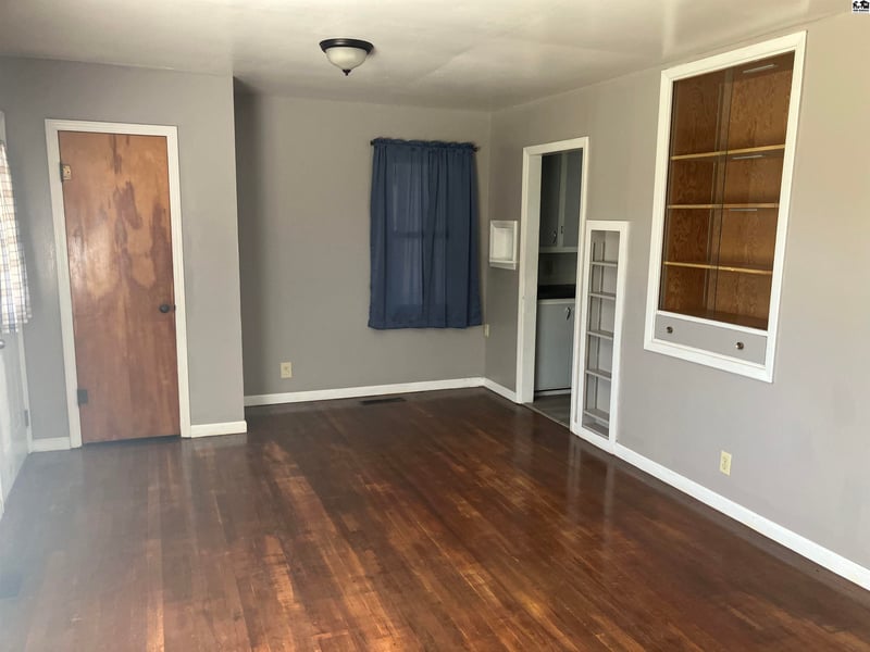 412 E Grant, Greensburg, KS 67054