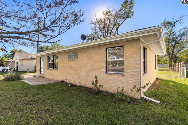 3013 N Elm St, Hutchinson, KS 67502