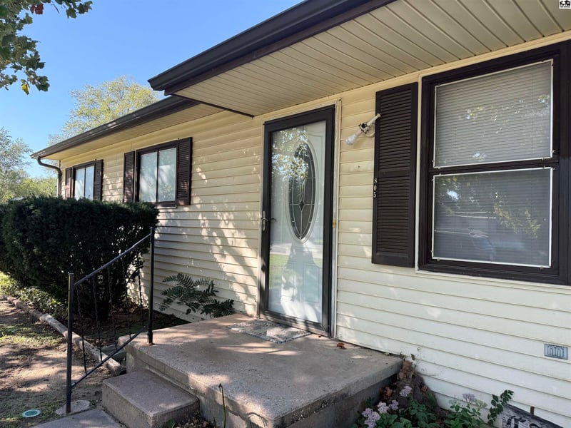 805 Keast St, Hutchinson, KS 67501