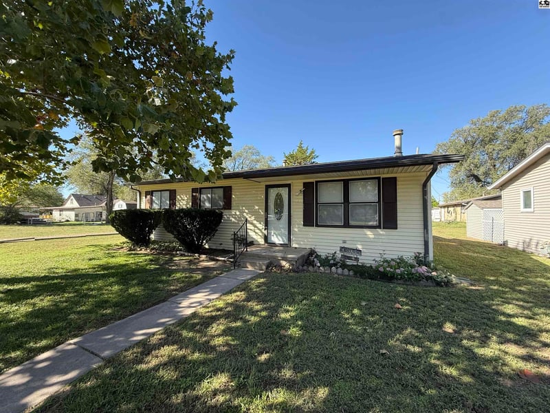 805 Keast St, Hutchinson, KS 67501