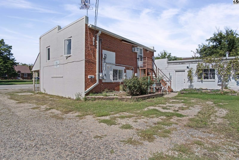 1001 S Main #1001.5 S. Main St., Mcpherson, KS 67460