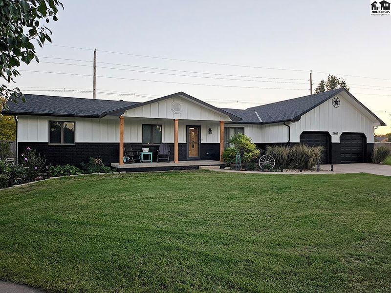 1600 Pintail Ct, Mcpherson, KS 67460