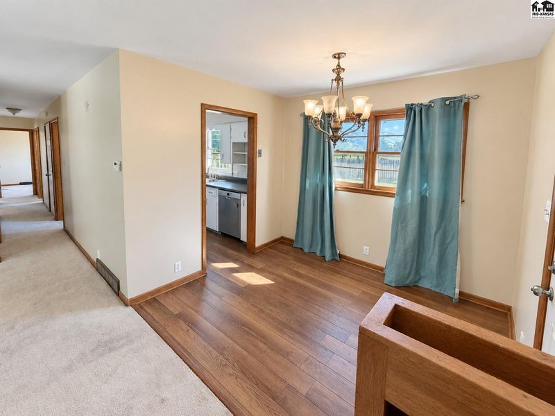 613 Newport Rd, Hutchinson, KS 67502