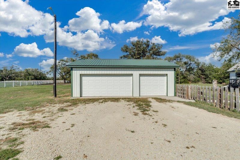 10931 279th St West, Mount Hope, KS 67108