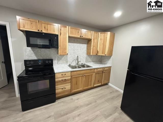 311-313.5 S Hickory St, Mcpherson, KS 67460