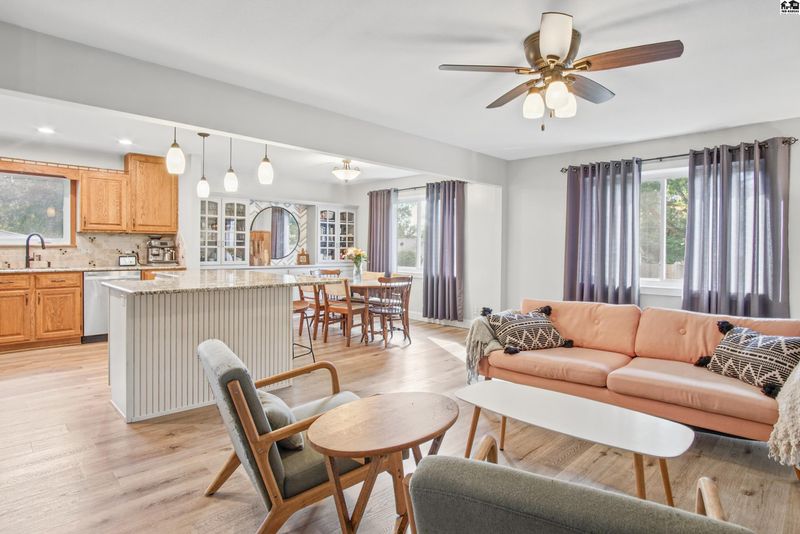 1308 Northcourt Dr, Mcpherson, KS 67460