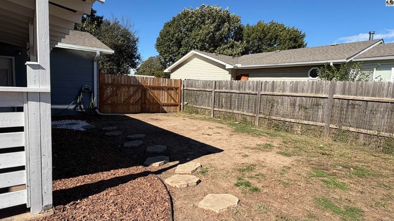 821 Pine Ct, Mcpherson, KS 67460