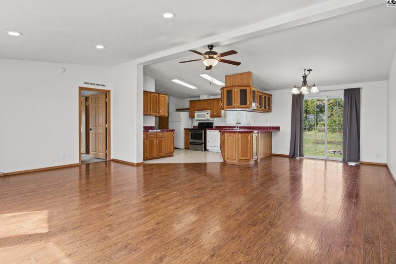 2002 Pawnee Rd, Mcpherson, KS 67460
