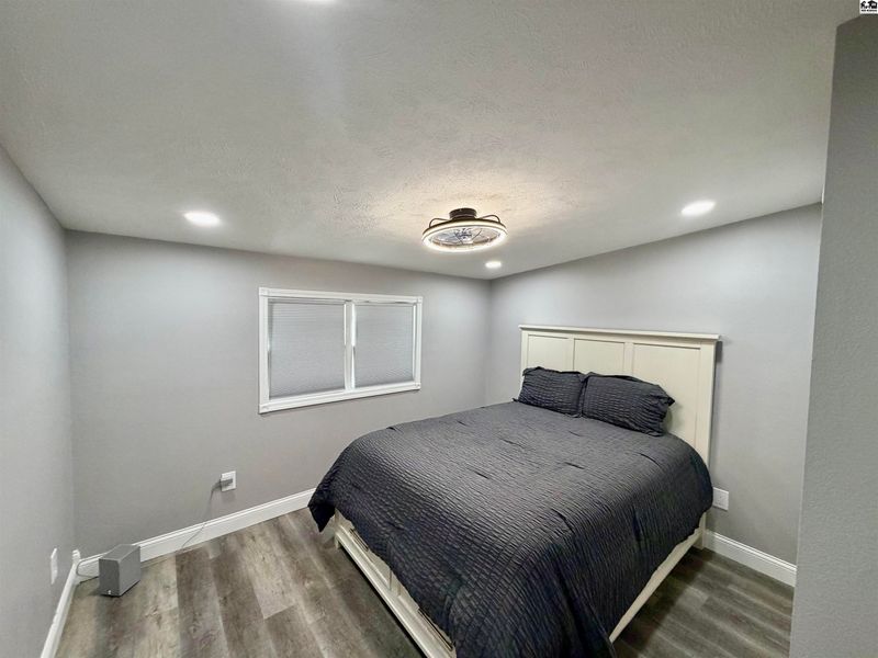 505 N West Ave, Lyons, KS 67554