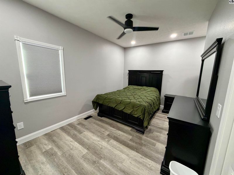 505 N West Ave, Lyons, KS 67554