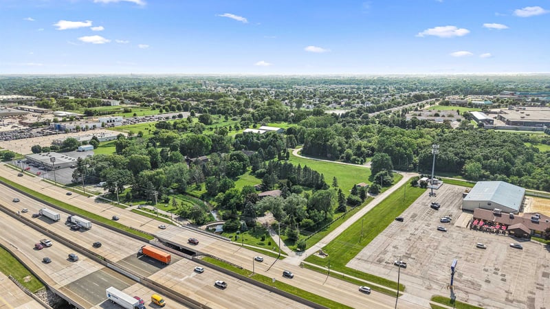 765 N Washburn St, Oshkosh, WI 54904-7721