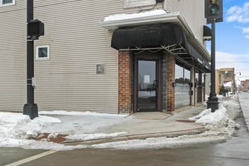 1027 S Main St, Oshkosh, WI 54902-6019