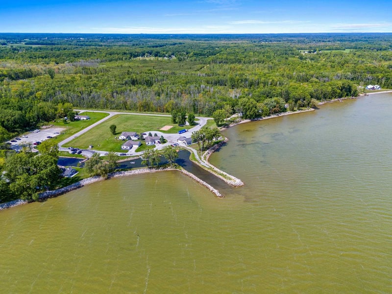 Cottage Rd #16, Little Suamico, WI 54141