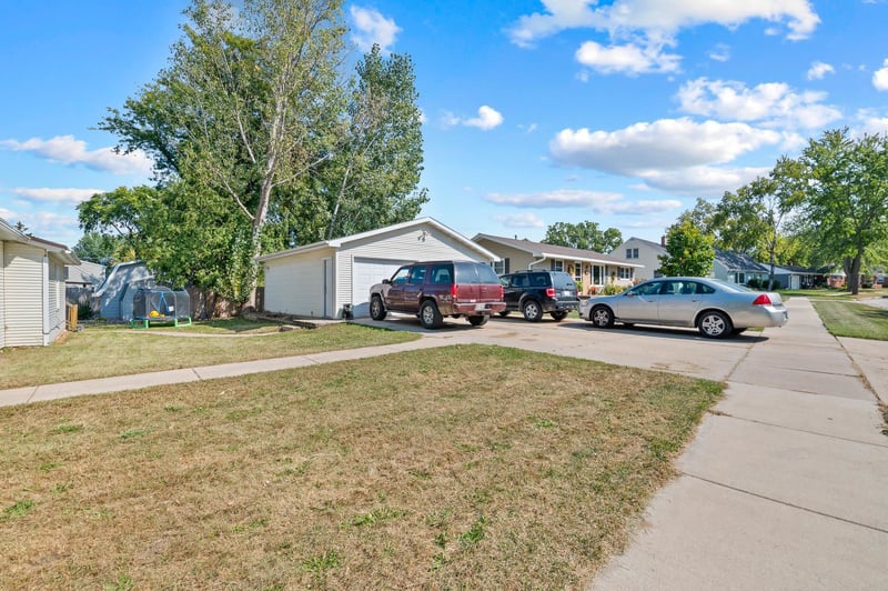 801 S Erie St, De Pere, WI 54115