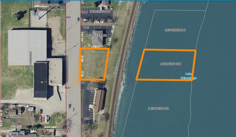 S Main St, Oshkosh, WI 54902-0000