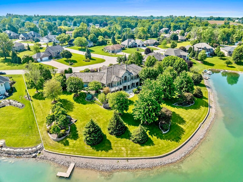 1605 E Sonata Dr, Green Bay, WI 54311